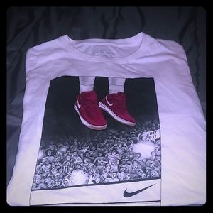 Nike tee